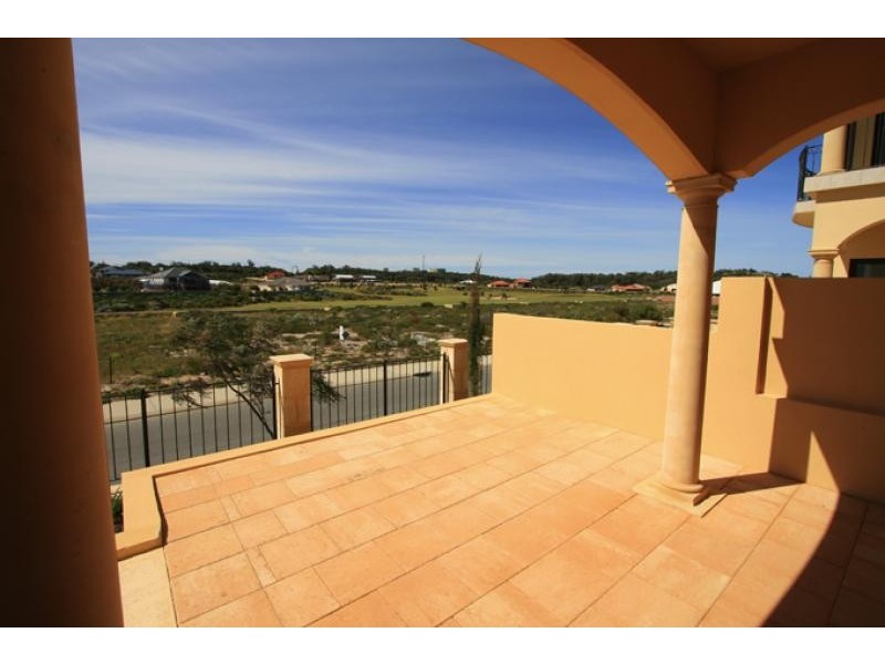 Apartment 28/2 The Pass, Dawesville WA 6211