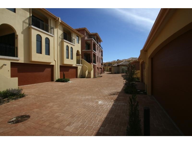 Apartment 28/2 The Pass, Dawesville WA 6211