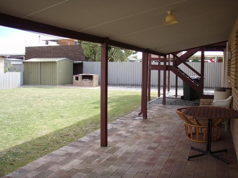 1 Diana Place, Madora Bay WA 6210