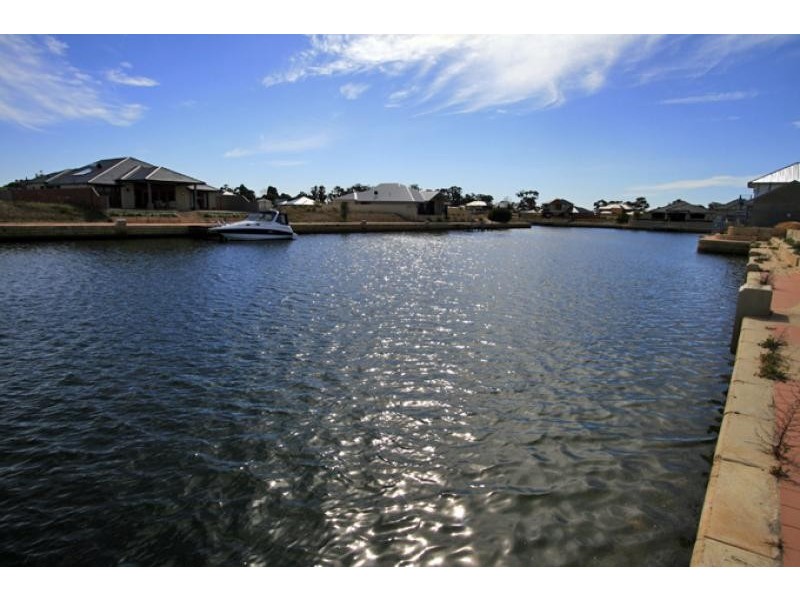 13 Tradewinds Retreat, Dudley Park WA 6210