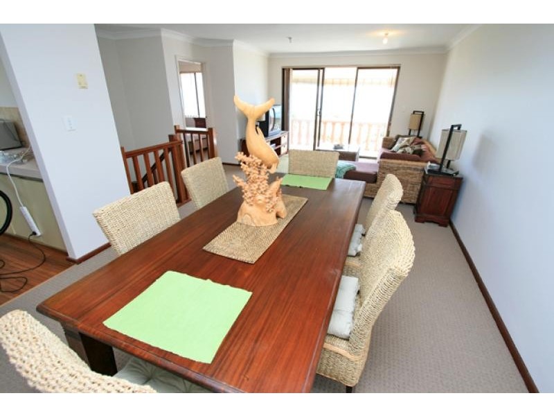 Unit 2/56 Halls Head Parade, Halls Head WA 6210