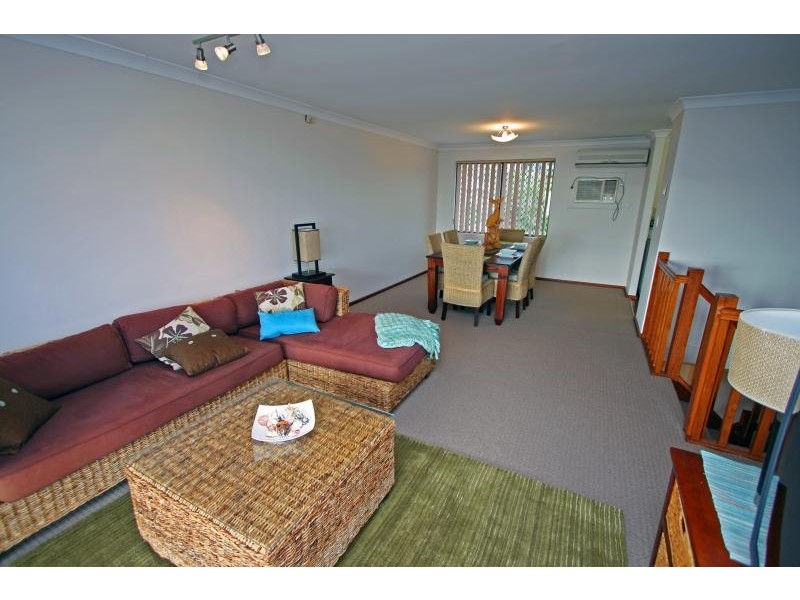 Unit 2/56 Halls Head Parade, Halls Head WA 6210