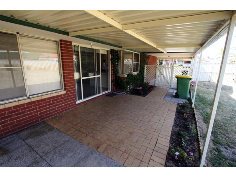 10 Railton Place, Dudley Park WA 6210