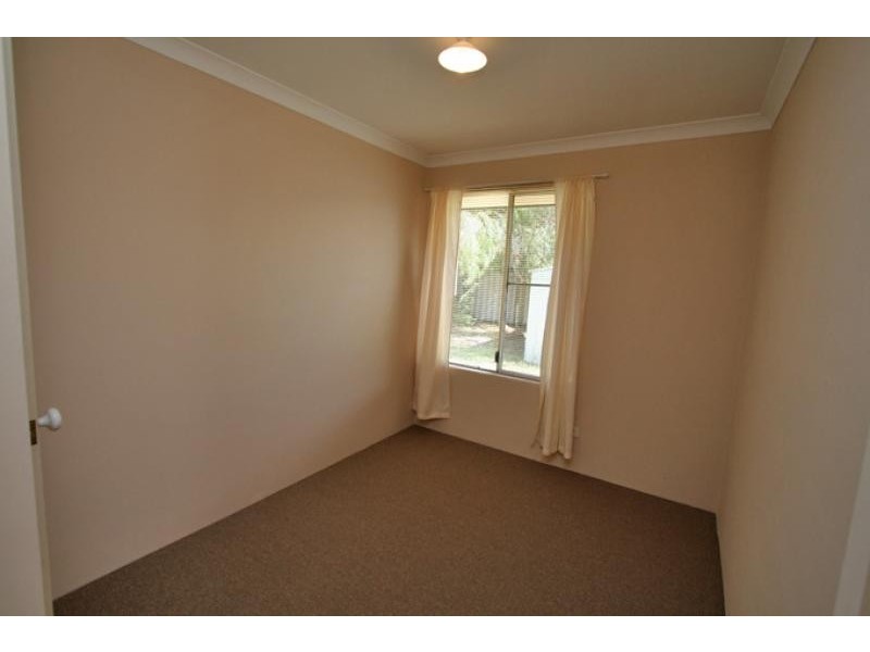 10 Railton Place, Dudley Park WA 6210