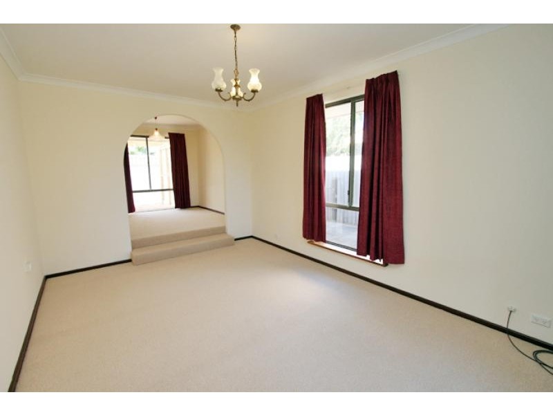 5 Loaring Street, Mandurah WA 6210