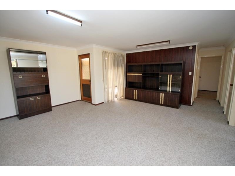 5 Loaring Street, Mandurah WA 6210