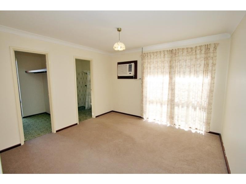 5 Loaring Street, Mandurah WA 6210