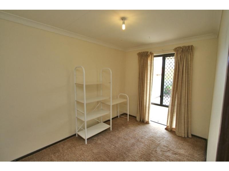 5 Loaring Street, Mandurah WA 6210