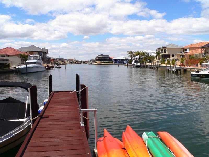 25 Santavea Mews, Halls Head WA 6210