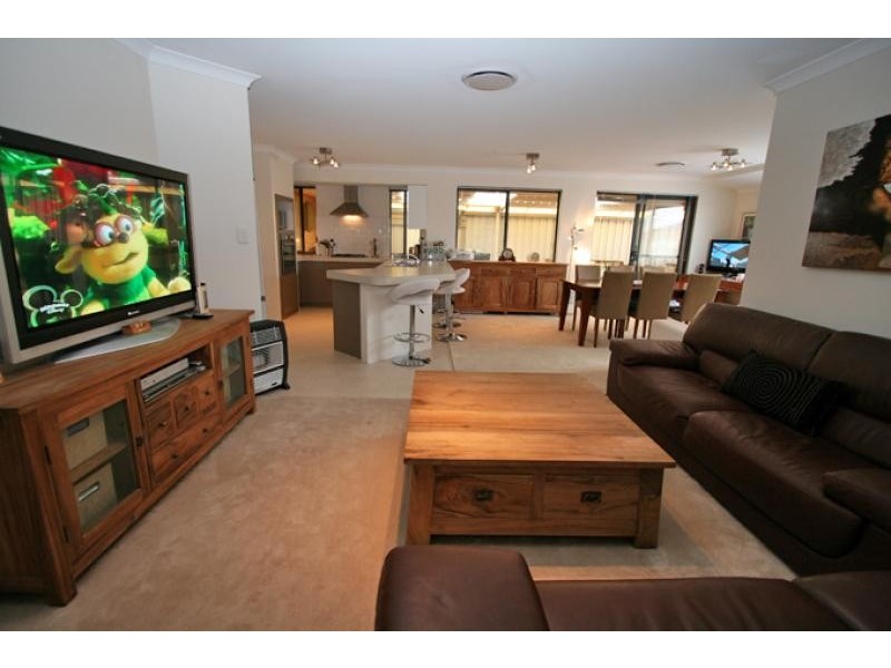 28 Lombadina Parade, Secret Harbour WA 6173