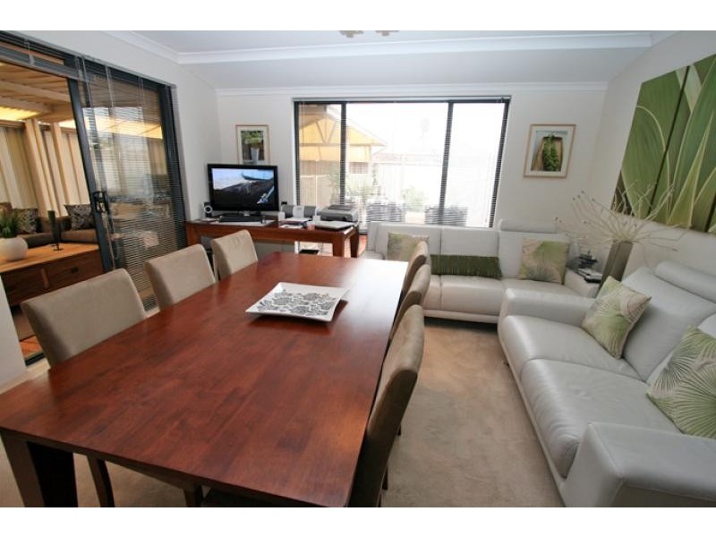 28 Lombadina Parade, Secret Harbour WA 6173