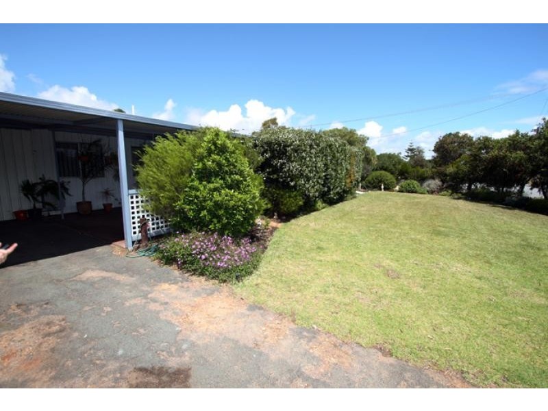 6 Darbal Place, Greenfields WA 6210