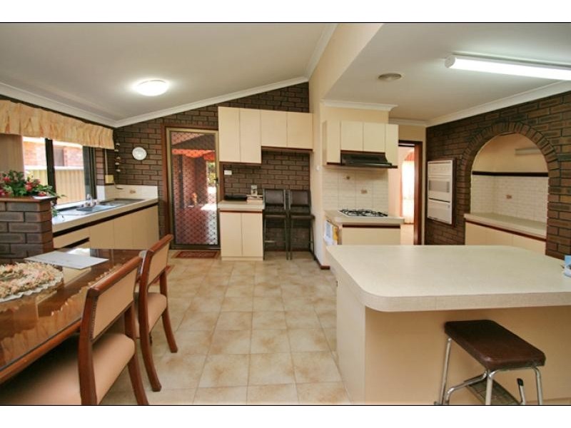 8 Gray Road, Mandurah WA 6210