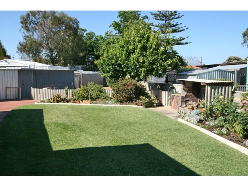 8 Gray Road, Mandurah WA 6210