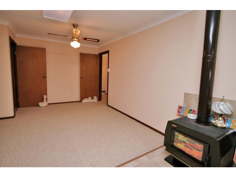 8 Gray Road, Mandurah WA 6210