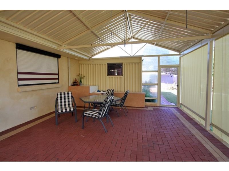 8 Gray Road, Mandurah WA 6210