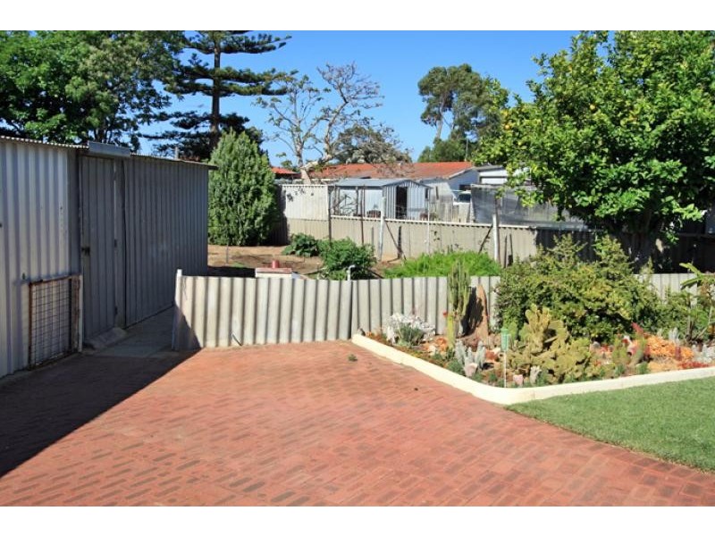 8 Gray Road, Mandurah WA 6210