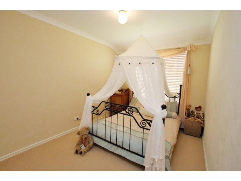 24 Seaforth Drive, Halls Head WA 6210