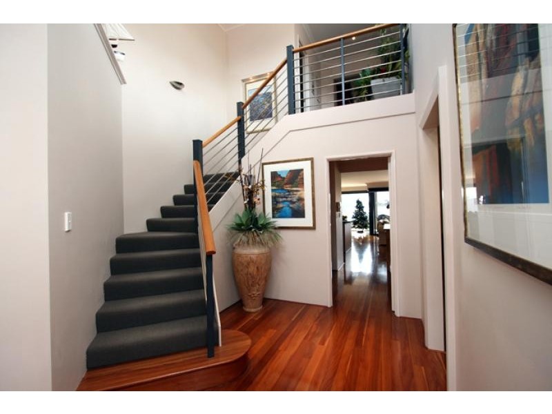 6 Rialto Place, Halls Head WA 6210