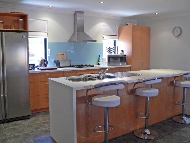 20 Poinsettia Green, Halls Head WA 6210