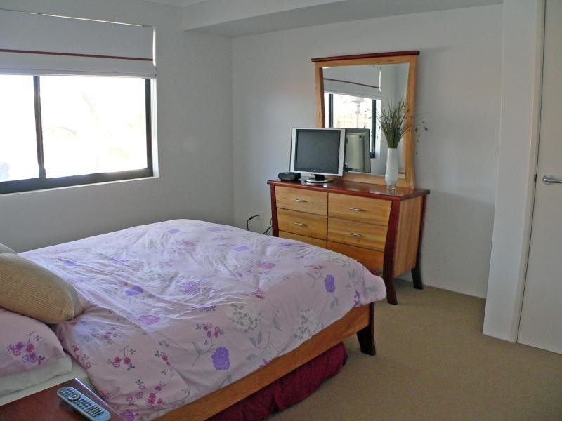 20 Poinsettia Green, Halls Head WA 6210