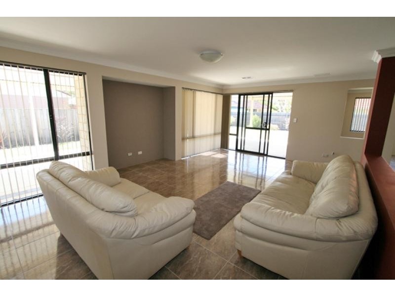 72 Beacham Street, Coodanup WA 6210