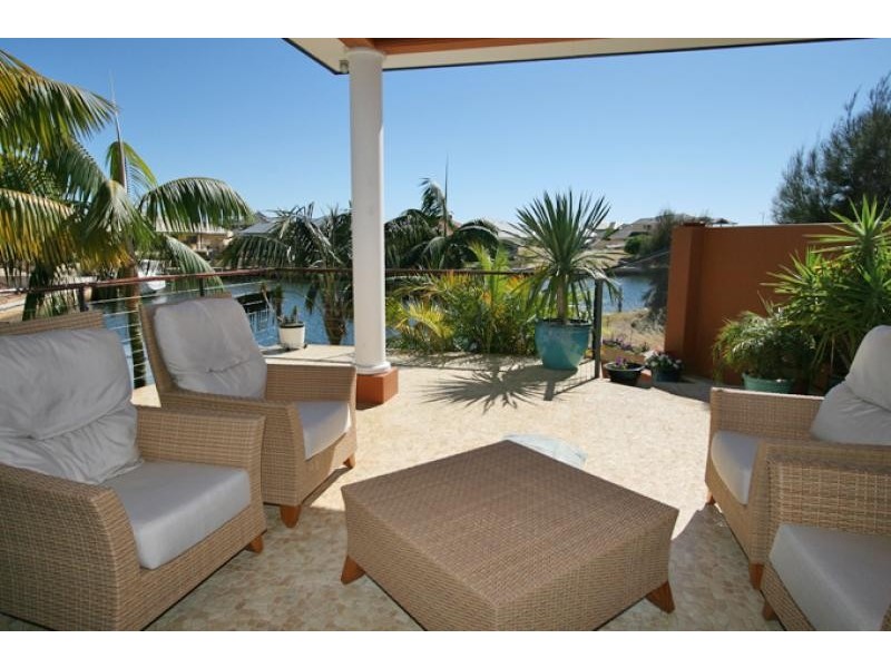 48 Brindabella Crescent, Mandurah WA 6210