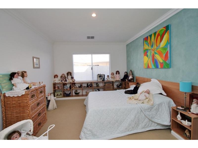 48 Brindabella Crescent, Mandurah WA 6210