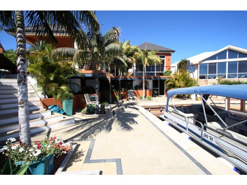 48 Brindabella Crescent, Mandurah WA 6210