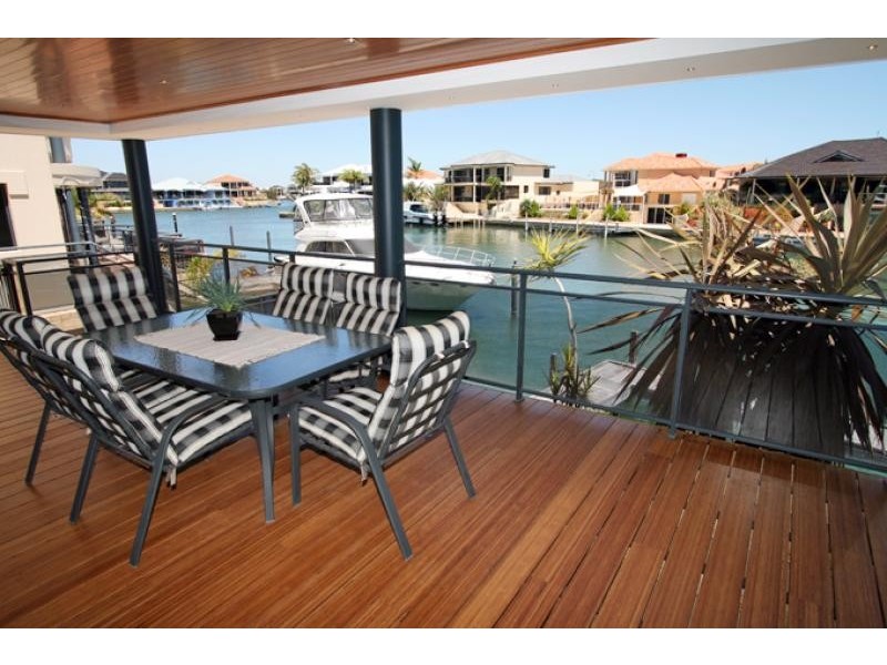 29 Santavea Mews, Halls Head WA 6210