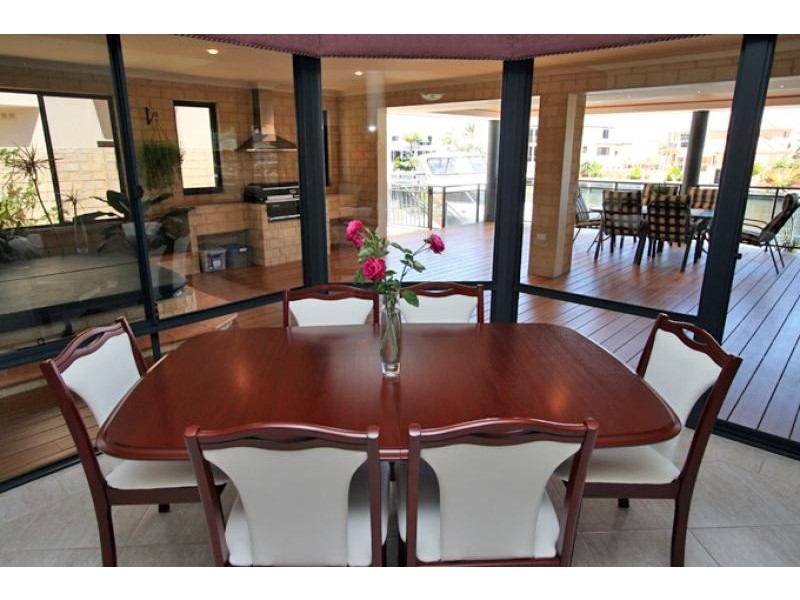 29 Santavea Mews, Halls Head WA 6210