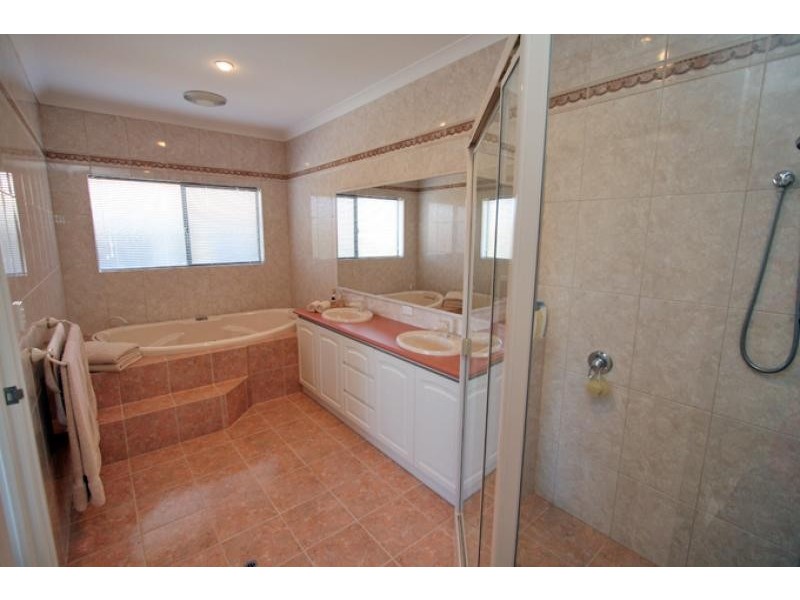 29 Santavea Mews, Halls Head WA 6210