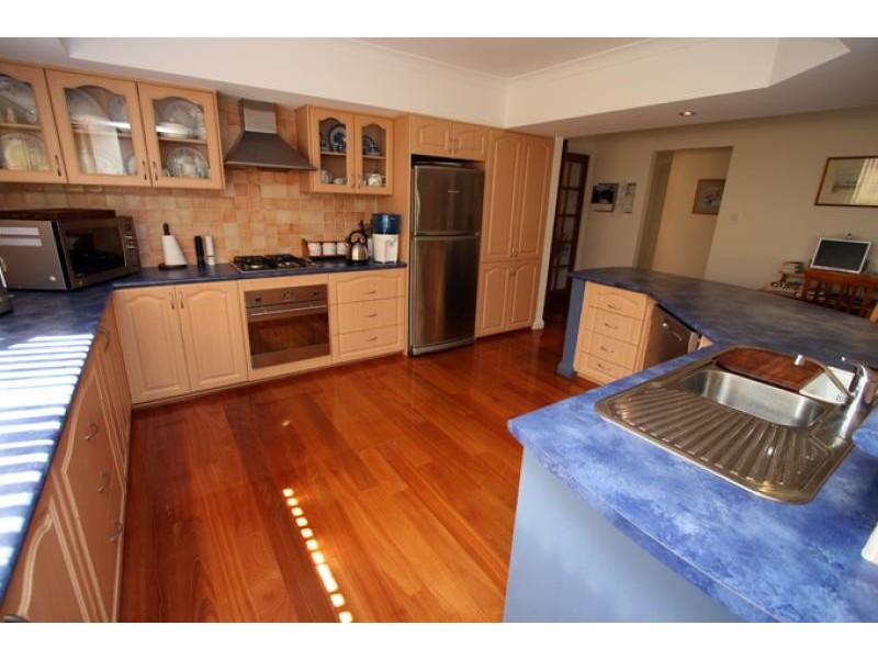 12 Shelduck Way, Dudley Park WA 6210