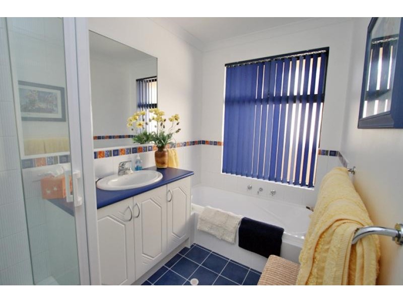 12 Shelduck Way, Dudley Park WA 6210