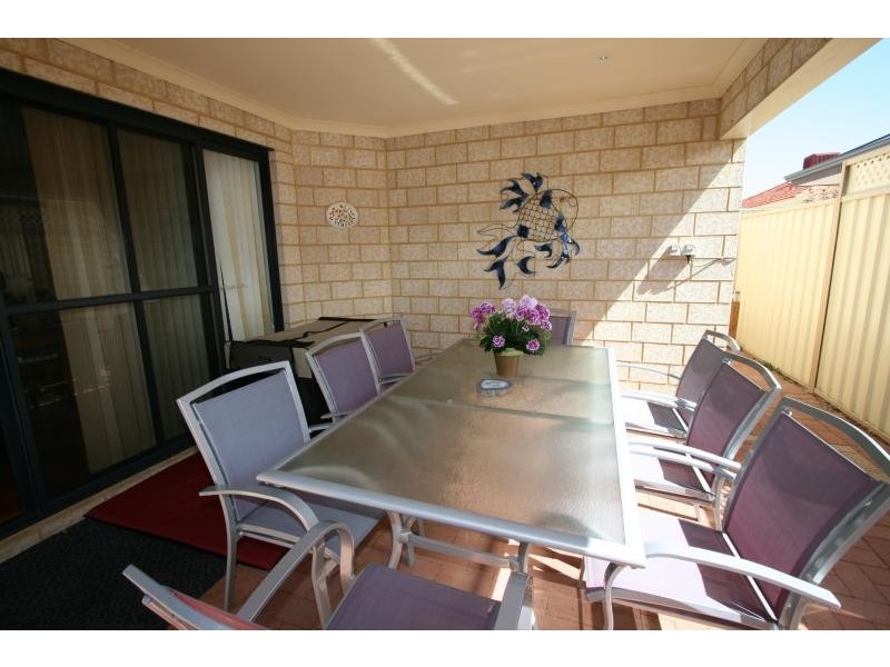 12 Shelduck Way, Dudley Park WA 6210