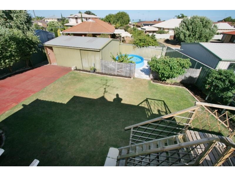 28 Karinga Road, San Remo WA 6210