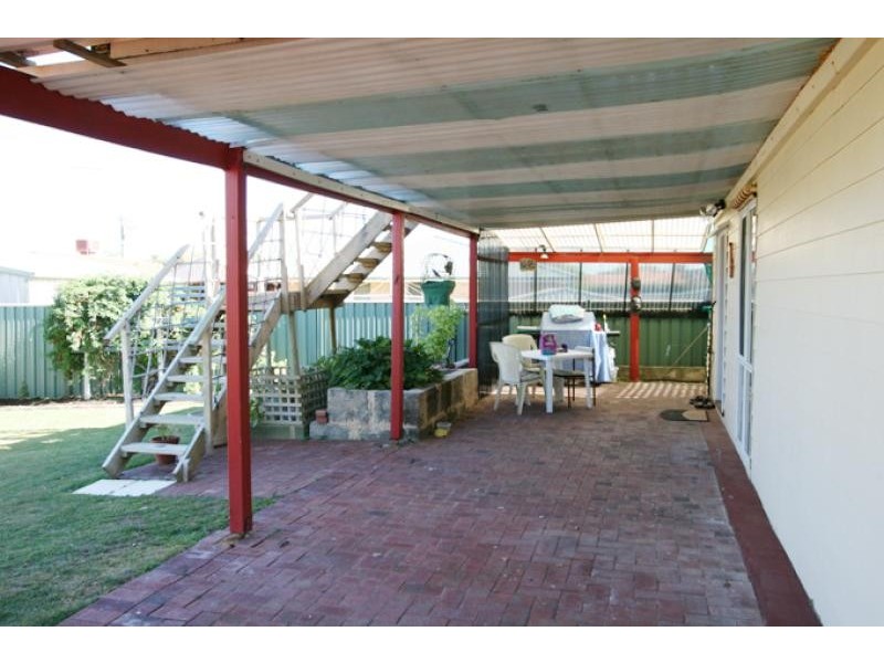 28 Karinga Road, San Remo WA 6210