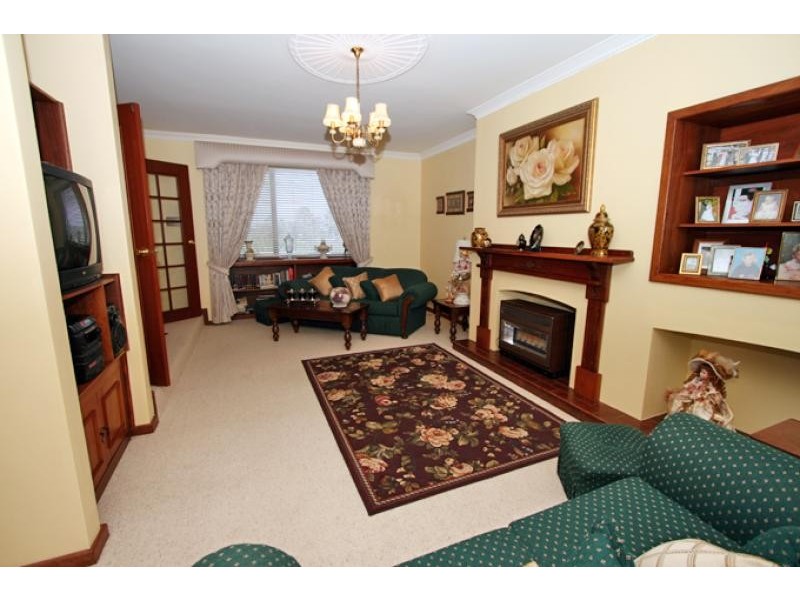 6 Barkley Place, Halls Head WA 6210