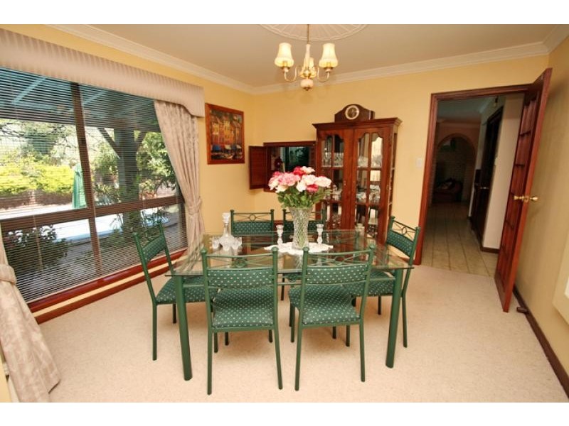 6 Barkley Place, Halls Head WA 6210