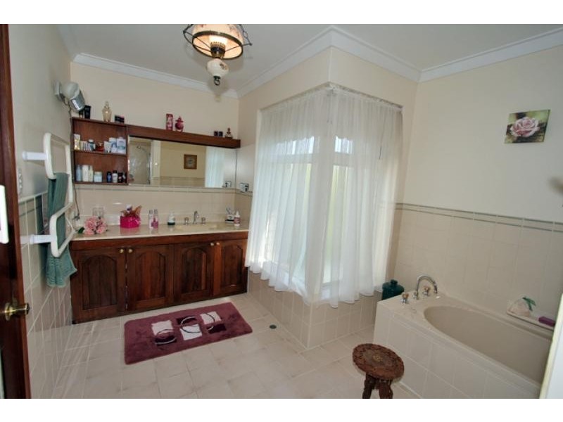 6 Barkley Place, Halls Head WA 6210