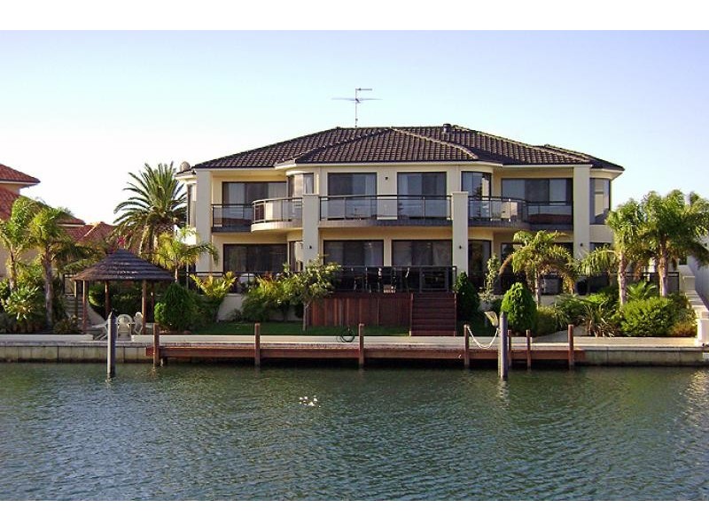 12 Amity Cove, Halls Head WA 6210