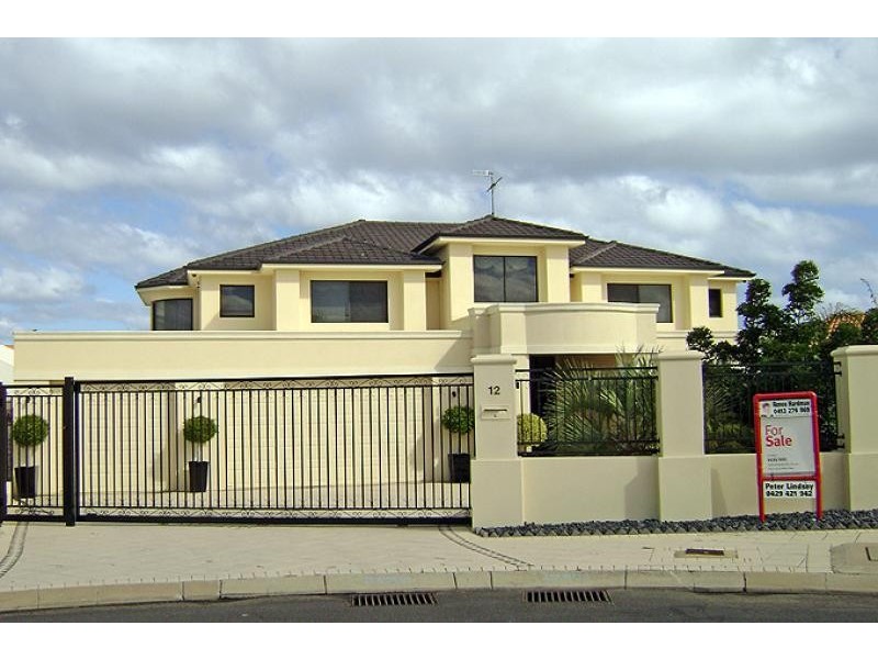 12 Amity Cove, Halls Head WA 6210