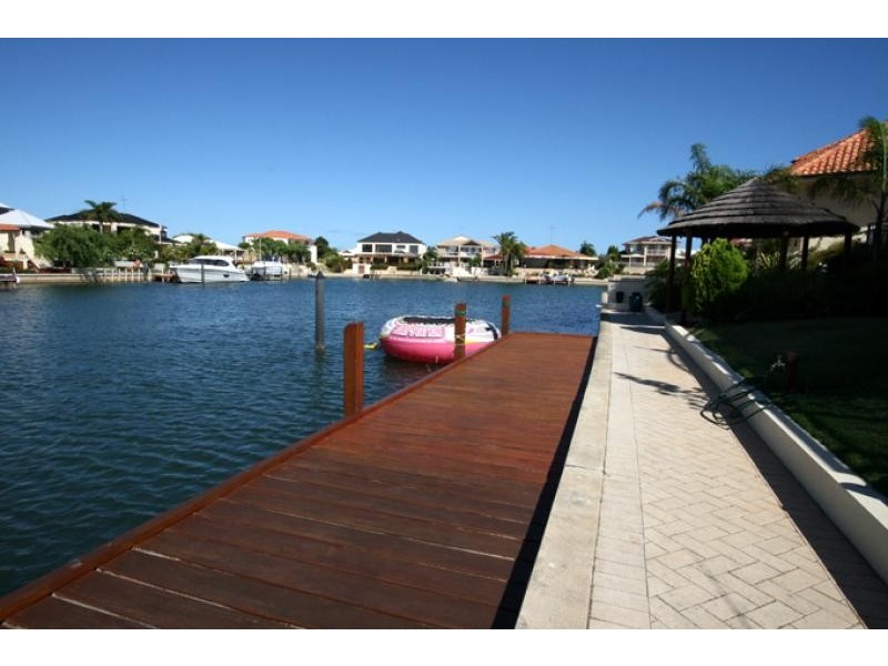 12 Amity Cove, Halls Head WA 6210