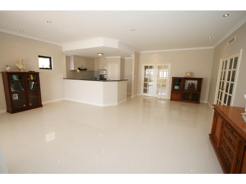 55 Endeavour Circle, Wannanup WA 6210