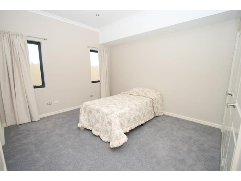 55 Endeavour Circle, Wannanup WA 6210