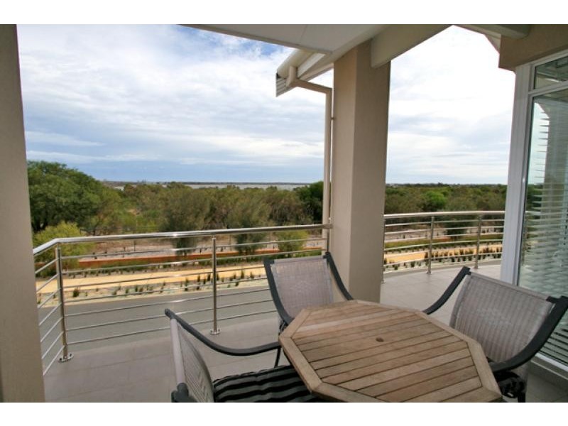 143 Darwin Terrace, Dudley Park WA 6210