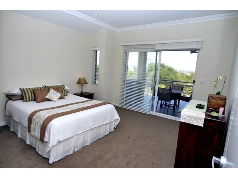 143 Darwin Terrace, Dudley Park WA 6210