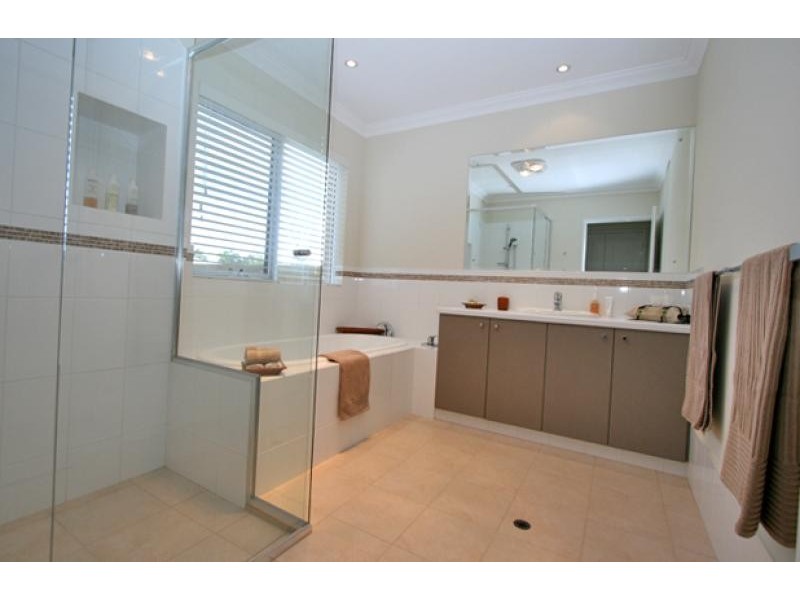 143 Darwin Terrace, Dudley Park WA 6210