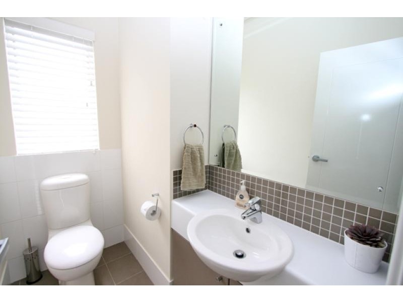 143 Darwin Terrace, Dudley Park WA 6210