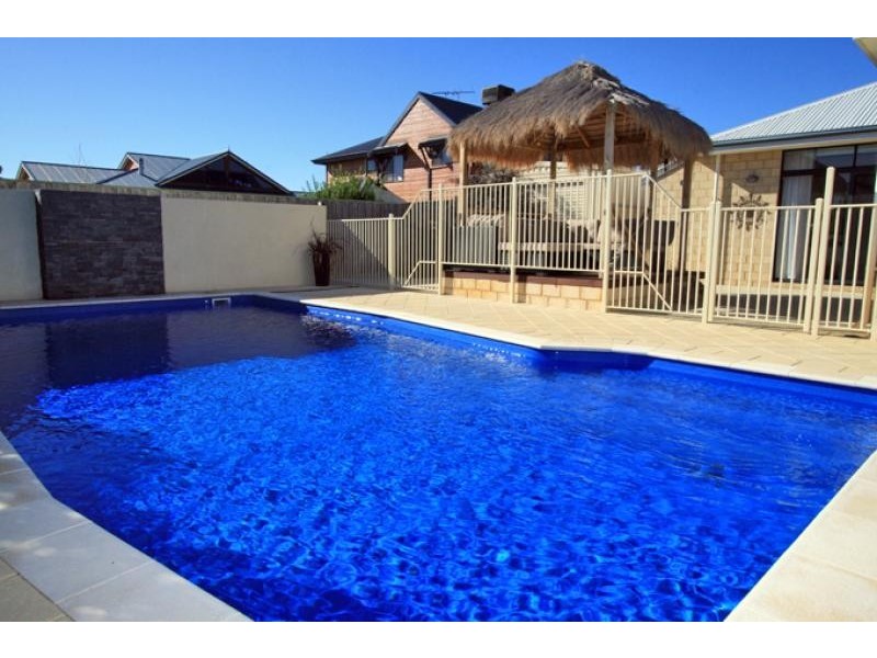 6 Podman Turn, Madora Bay WA 6210